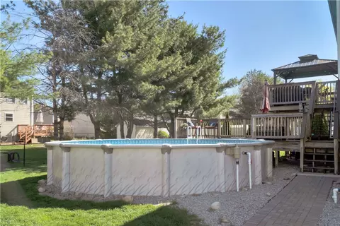 98 Getchell Ave, Woonsocket, RI 02895 photo 22