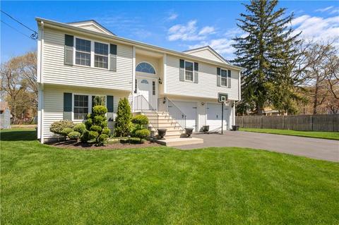 19 Dixie Ave, Warwick, RI 02889 photo 2