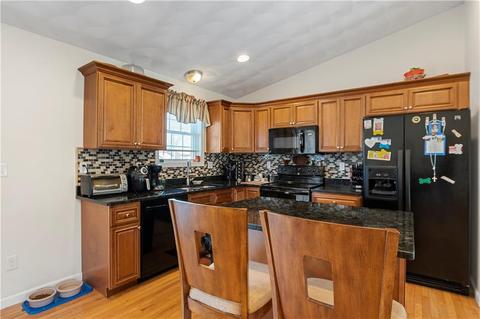 19 Dixie Ave, Warwick, RI 02889 photo 6