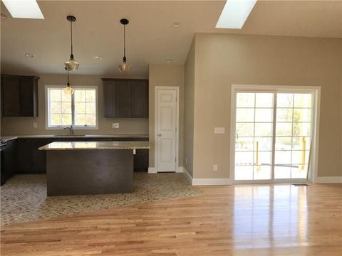 516 Lucille St, Woonsocket, RI 02895 photo 19