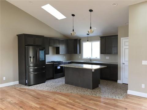 516 Lucille St, Woonsocket, RI 02895 photo 4