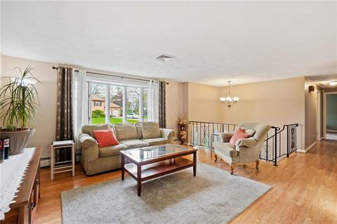 32 Crescendo Dr, Warwick, RI 02889 photo 18