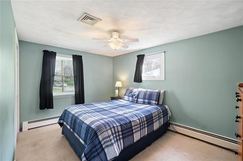 32 Crescendo Dr, Warwick, RI 02889 photo 5