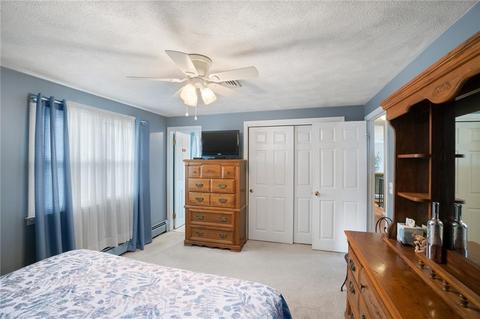 32 Crescendo Dr, Warwick, RI 02889 photo 8