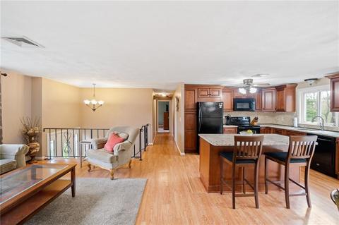 32 Crescendo Dr, Warwick, RI 02889 photo 17