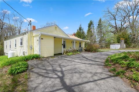648 Prospect St, Woonsocket, RI 02895 photo 2
