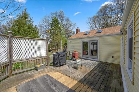 648 Prospect St, Woonsocket, RI 02895 photo 23