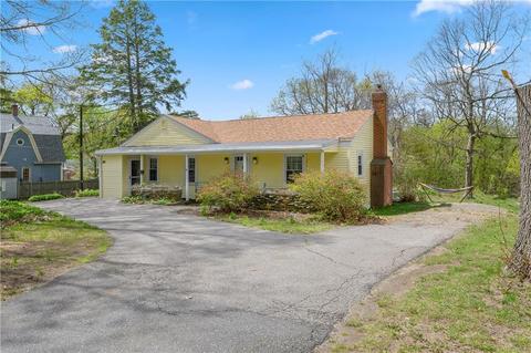 648 Prospect St, Woonsocket, RI 02895 photo 3
