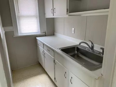 387 Vose St, Woonsocket, RI 02895 photo 5