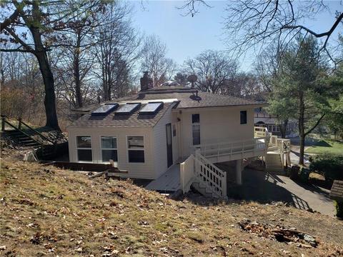 565 Harris Ave, Woonsocket, RI 02895 photo 3