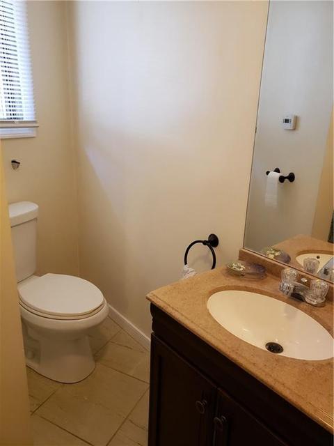 565 Harris Ave, Woonsocket, RI 02895 photo 9