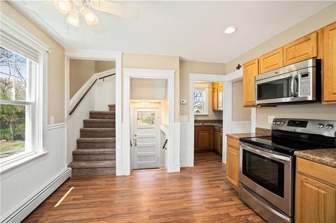 25 Silby St, Warwick, RI 02889 photo 10