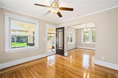25 Silby St, Warwick, RI 02889 photo 4
