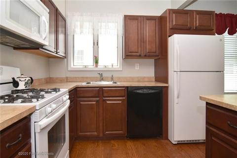 18 Elder Ave, East Providence, RI 02915 photo 8