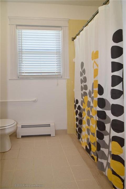 18 Elder Ave, East Providence, RI 02915 photo 14