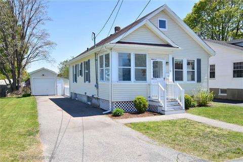 18 Elder Ave, East Providence, RI 02915 photo 1