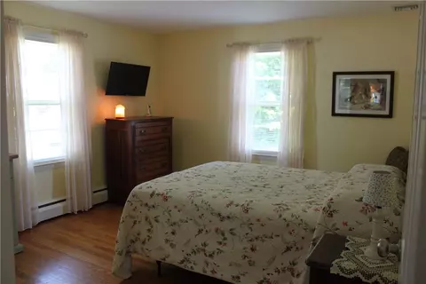 424 Algonquin Dr, Warwick, RI 02888 photo 23