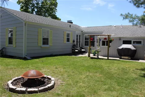 424 Algonquin Dr, Warwick, RI 02888 photo 40