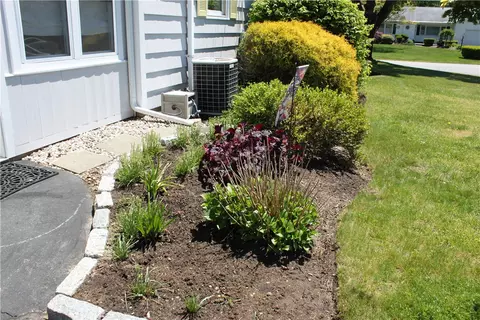 424 Algonquin Dr, Warwick, RI 02888 photo 31