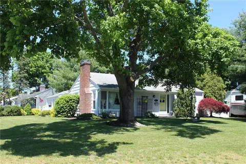 424 Algonquin Dr, Warwick, RI 02888 photo 28
