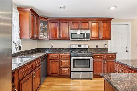 2 Elmdale Ave, Warwick, RI 02889 photo 5
