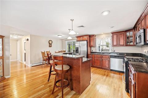 2 Elmdale Ave, Warwick, RI 02889 photo 4