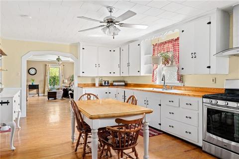 497 Jillson Ave, Woonsocket, RI 02895 photo 2