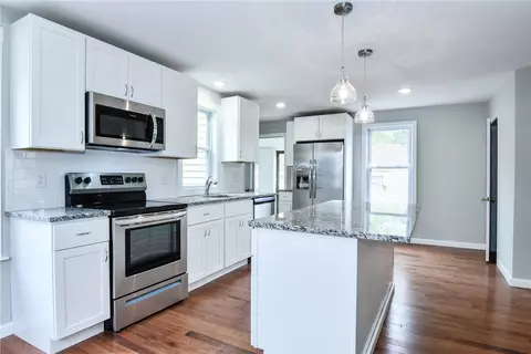 259 Long St, Warwick, RI 02886 photo 2