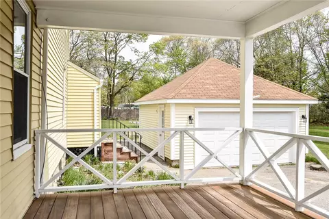 259 Long St, Warwick, RI 02886 photo 24