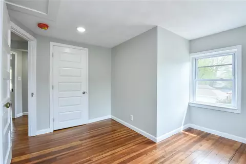 259 Long St, Warwick, RI 02886 photo 22