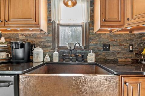 9 Partridge Dr, Exeter, RI 02822 photo 3