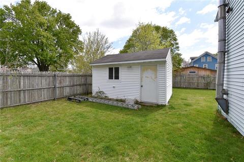 146 Graystone St, Warwick, RI 02886 photo 9
