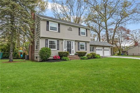 19 Haley Rd, Warwick, RI 02889 photo 3