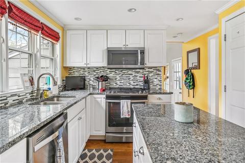 19 Haley Rd, Warwick, RI 02889 photo 6