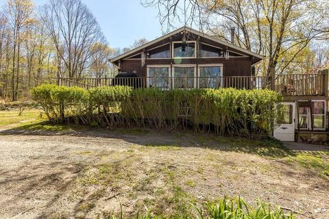 224 Spaulding Rd, Plainfield, CT 06374 photo 2