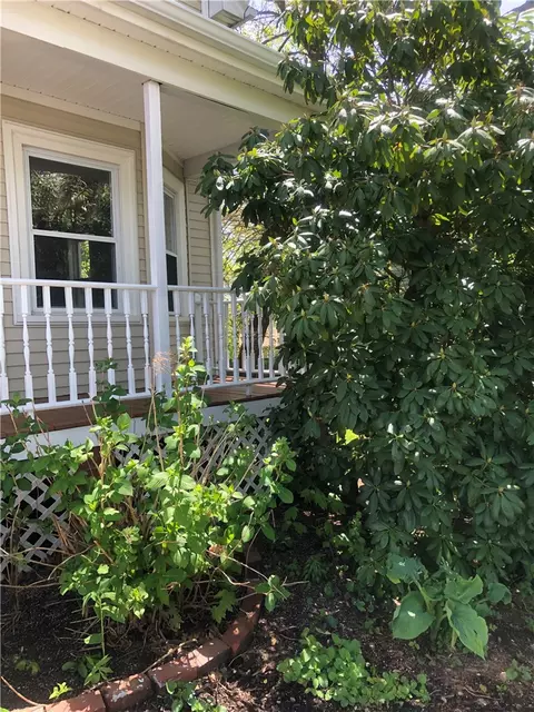 86 Adelaide Ave, Warwick, RI 02886 photo 2