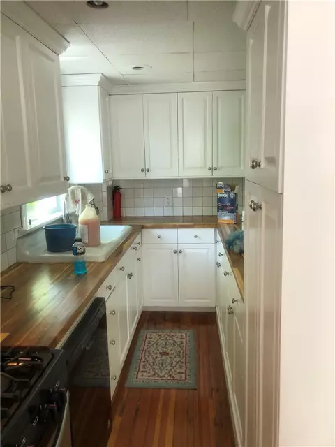 86 Adelaide Ave, Warwick, RI 02886 photo 8