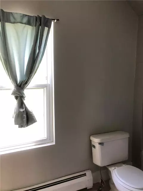 86 Adelaide Ave, Warwick, RI 02886 photo 17