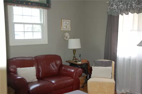 16 Spencer Dr, Westerly, RI 02891 photo 6