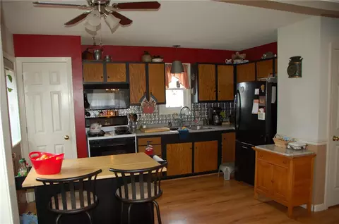 16 Spencer Dr, Westerly, RI 02891 photo 2