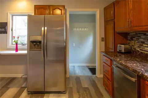 93 Gordon Ave, Warwick, RI 02889 photo 6