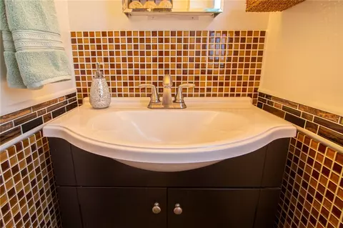 93 Gordon Ave, Warwick, RI 02889 photo 14