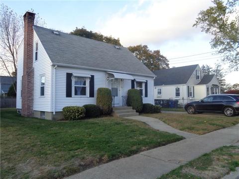 93 Mayfair Rd, Warwick, RI 02888 photo 2