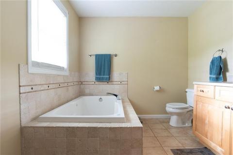 1 Pinoak Dr, Exeter, RI 02822 photo 17