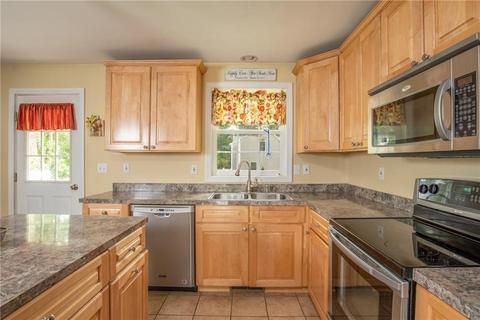 1 Pinoak Dr, Exeter, RI 02822 photo 9