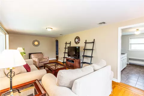 245 Chapmans Ave, Warwick, RI 02886 photo 4