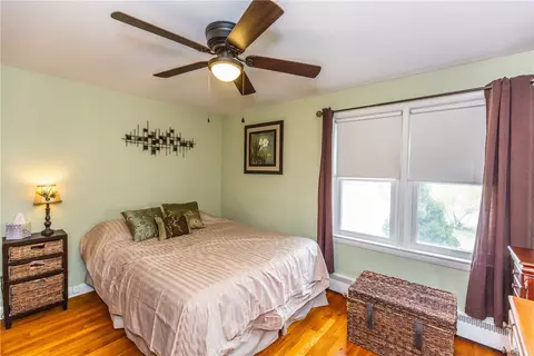 245 Chapmans Ave, Warwick, RI 02886 photo 9
