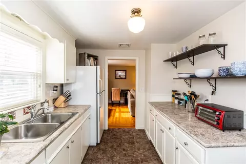 245 Chapmans Ave, Warwick, RI 02886 photo 5