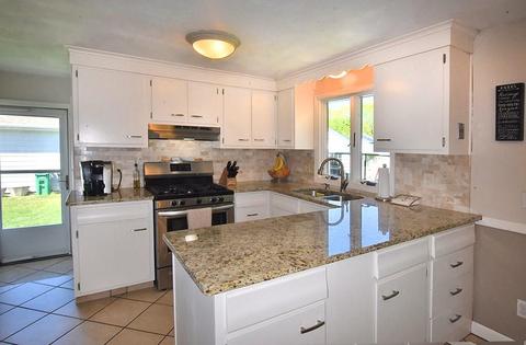 11 Burnside St, Warwick, RI 02886 photo 6
