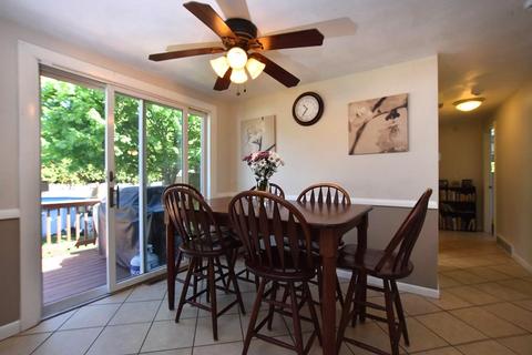 11 Burnside St, Warwick, RI 02886 photo 3